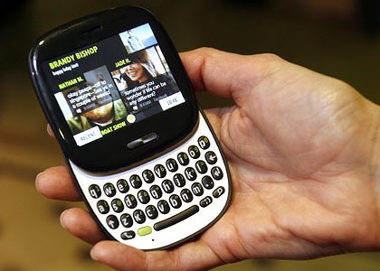 LG Migo,LG Voyager,Motorola ROKR,Motorola Flipout,Motorola Kin,Firefly, Pantech C300,Motorola Pebl