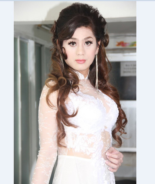 Lâm Chí Khanh,Lâm Chi Khanh,Mỹ nhân chuyển giới