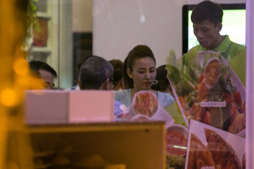 Ngân Khánh,Ca sĩ Ngân Khánh,Ngân Khánh lộ hàng