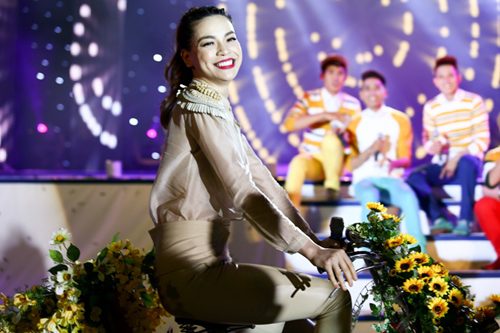 Làng nhạc việt,Hồ Ngọc Hà,Uyên Linh,Dương Triệu Vũ,Thủy Tiên