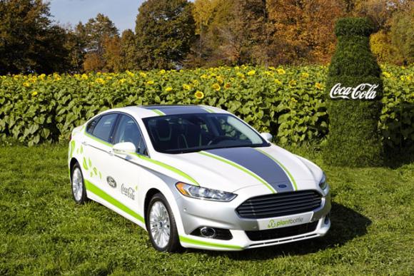 PlantBottle,Coca-Cola,ghế,tựa đầu,ốp cửa,nóc xe,rèm chắn nắng trong Ford Fusion