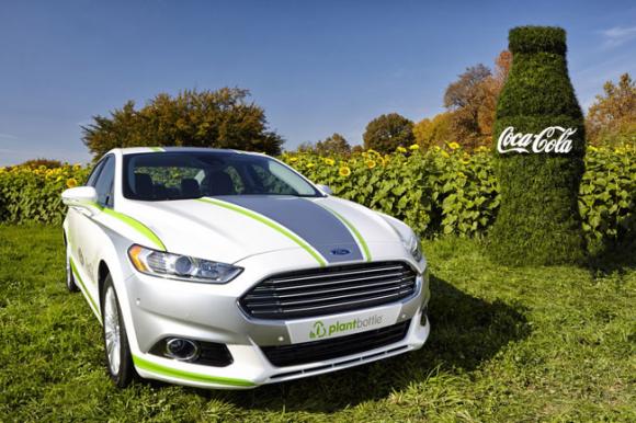 PlantBottle,Coca-Cola,ghế,tựa đầu,ốp cửa,nóc xe,rèm chắn nắng trong Ford Fusion