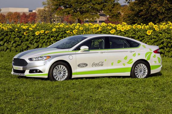 PlantBottle,Coca-Cola,ghế,tựa đầu,ốp cửa,nóc xe,rèm chắn nắng trong Ford Fusion