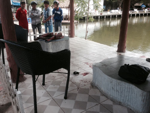 Giết bạn gái,Đâm chết bạn gái,Mâu thuẫn tình cảm