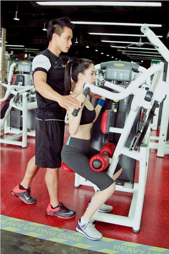 Ngọc Trinh, Nữ hoàng nội y,Showbiz Việt