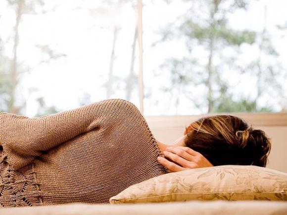 bí quyết khỏe manh,sức khỏe tốt,ít ôm,yoga,ăn sữa chua,không ngồi lâu,giao tiếp,nhiều bạn,tắm nước lạnh,sức khỏe