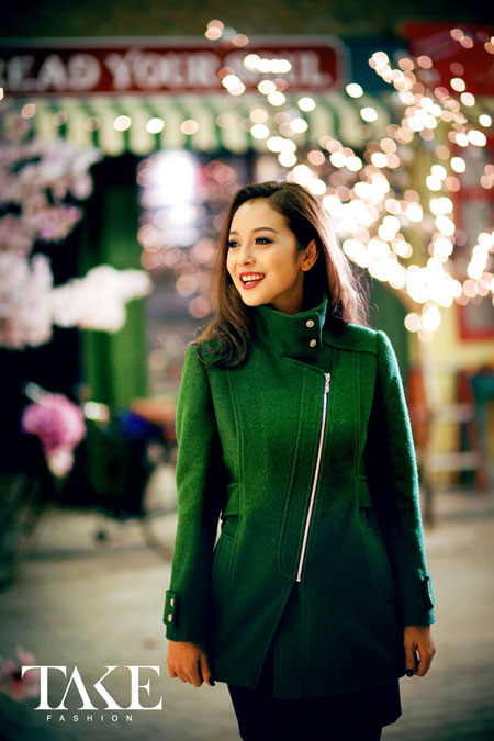 mẫu áo choàng đẹp,xu hướng áo choàng dài năm 2013,mẫu áo dạ đẹp,jennifer Phạm mặc đẹp