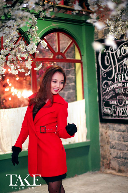 mẫu áo choàng đẹp,xu hướng áo choàng dài năm 2013,mẫu áo dạ đẹp,jennifer Phạm mặc đẹp