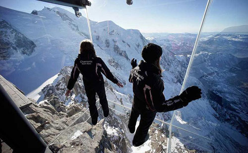 Nóc nhà của châu Âu,Step Into The Void,Núi Aiguille du Midi