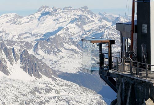 Nóc nhà của châu Âu,Step Into The Void,Núi Aiguille du Midi