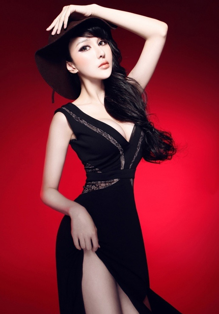 Dai Beiqi,Siêu mẫu có gương mặt như búp bê,Ảnh sao