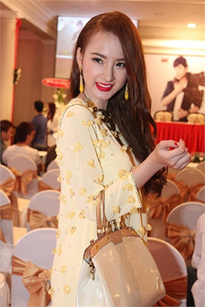 Thanh Hằng,Ngọc Trinh,Angela Phương Trinh,Chung Thục Quyên,Trang Nhung,Mũi Xấu