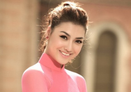 Hồng Quế,Angela Phương Trinh,Ngọc Trinh,Sao Việt