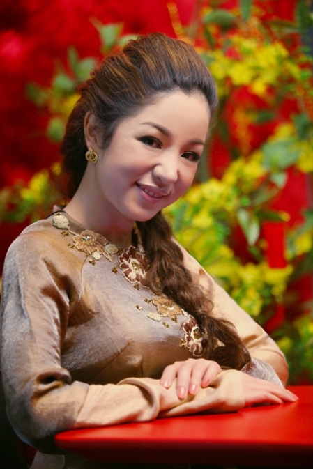 Thúy Nga,Danh hài Thúy Nga,Hoa hậu phu nhân người Việt thế giới 2012,Á hậu Thúy Nga