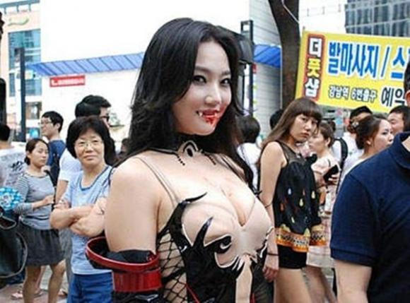 Chuyện lạ,chuyện lạ thế giới,phi thường,kỳ quặc,Nữ ma cà rồng