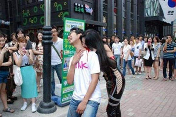 Chuyện lạ,chuyện lạ thế giới,phi thường,kỳ quặc,Nữ ma cà rồng