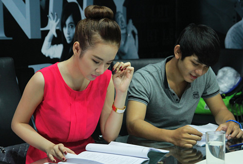Phim Biết Chết Liền,Angela Phương Trinh 2013,Người mẫu Trang Trần,Danh hài Chí Tài