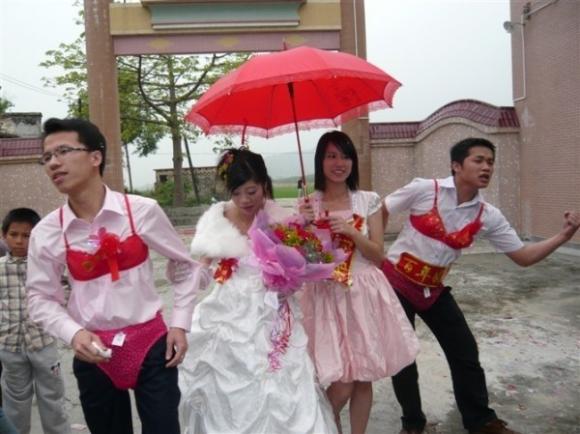 Chuyện lạ 4 phương,chuyện lạ thế giới,phi thường,hành động kỳ quặc