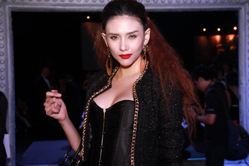 Lỗi trang điểm,Mỹ nhân việt,Chung thục quyên 2013,Mai Phương thúy 2013