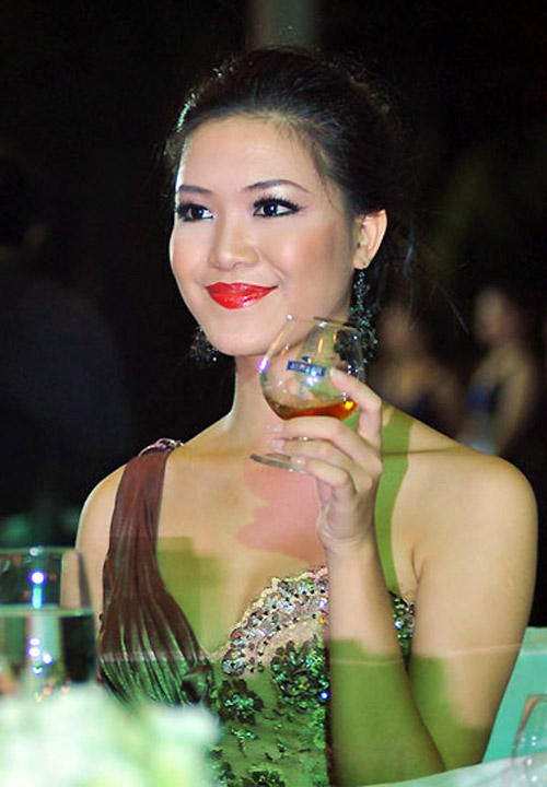 Lỗi trang điểm,Mỹ nhân việt,Chung thục quyên 2013,Mai Phương thúy 2013