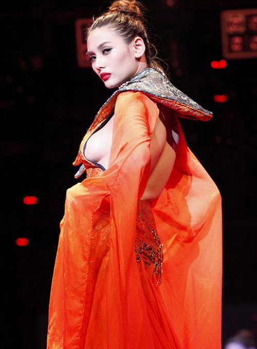 Võ hoàng yến,siêu mẫu hoàng yến,Hoàng yến 2013