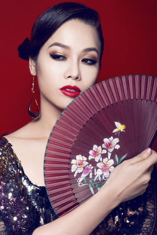 Ca sĩ Nhật Kim Anh,Nhật Kim Anh 2013,Long thành cầm giả ca