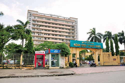 giám đốc bệnh viện Thanh Nhàn,Truy sát giám đốc bệnh viện,Côn đồ chém người
