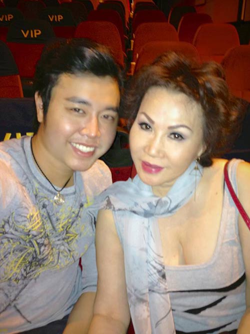 Vũ Hoàng Việt 2013,top 5 Siêu mẫu Việt Nam 2011,Người mẫu Vũ Hoàng Việt,Yvonne Thúy Hoàng