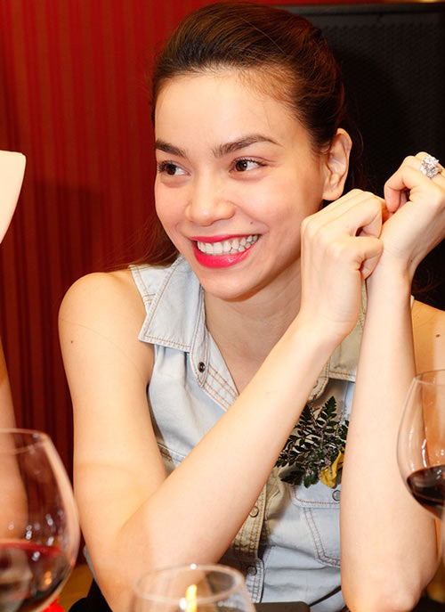 Hồ Ngọc Hà 2013,Ca sĩ Hồ Ngọc Hà,Hà Hồ 2013
