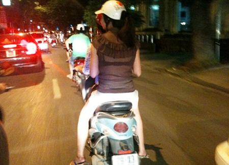 Lối sống trẻ,Giới trẻ khoe thân,Trào lưu khoe hàng