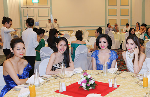 Ca sĩ Thủy Tiên,Thủy Tiên 2013,Hồ Ngọc Hà,Minh Hằng,Khánh Thy,Hoa hậu Thu Thảo,Ngọc Hân,Trúc Diễm