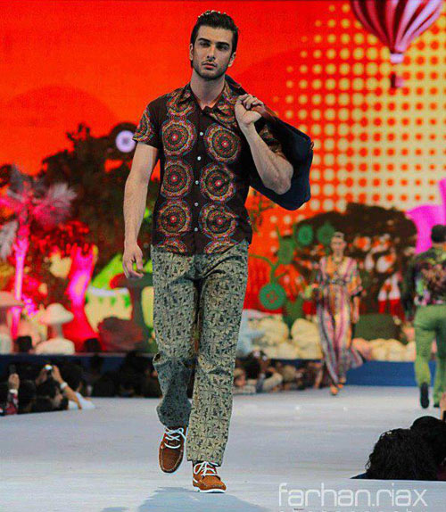 Imran Abbas Naqvi,Cư dân mạng,Cộng đồng mạng,bị trục xuất vì quá đẹp trai