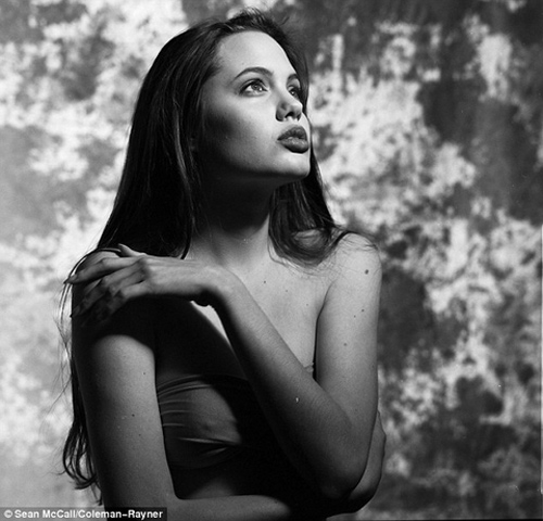Angelina Jolie,Drew Barrymore,Hồ Ngọc Hà,Từ Nhược Tuyên,scandal sao