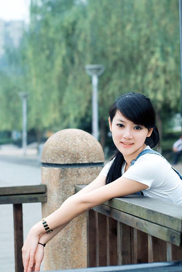 Hot girl Trung quốc,Cô bé trà sữa,hot girl Hạ Đạt,Tôn Văn Đình