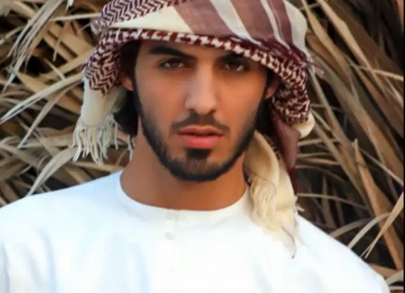 Cư dân mạng,cộng đồng mạng,bị trục xuất vì quá đẹp trai,Omar Borkan al Gala