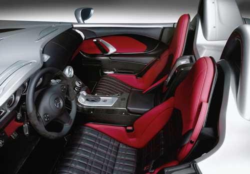 Rihanna,Chris Brown,Mercedes Benz SLR Stirling Moss 