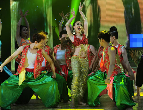 Bước nhảy hoàn vũ 2013,Ngô Kiến Huy,Ca sĩ Yến Trang,Người mẫu Ngọc Quyên