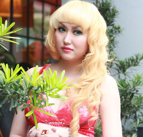 Phi Thanh Vân 2013,Người đẹp dao kéo,Phi Thanh Vân tắm trắng