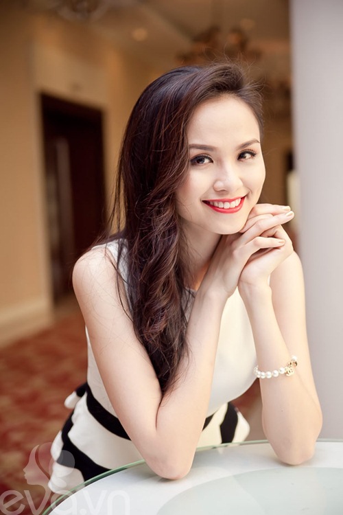 Diễm Hương 2013,Hoa hậu Diễm Hương,Hoa hậu Thế giới Người Việt 2010