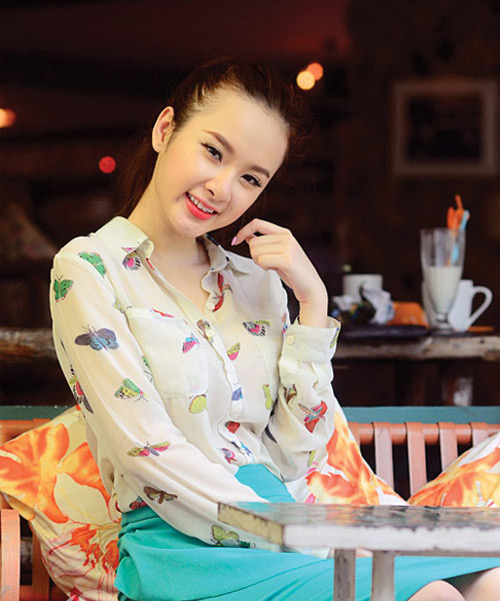 Angela Phương Trinh 2013,Bà mẹ nhí,Nữ hoàng thị phi,Thời trang sao việt