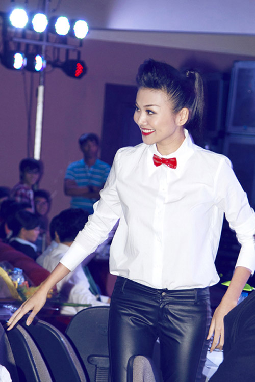 Thanh Hằng 2013,Siêu mẫu thanh hằng,Thời trang sao