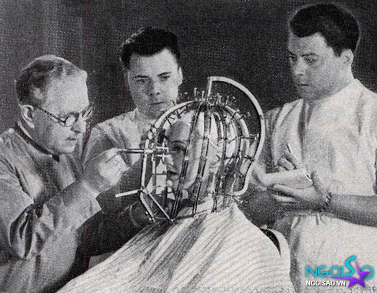 cách làm đẹp kỳ dị,cách làm đẹp phụ nữ năm 20,cách làm đẹp ngày xưa,phụ nữ làm đẹp