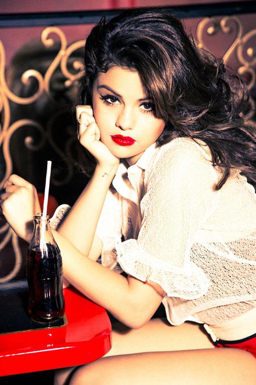 Selena Gomez,Miley Cyrus hay Demi Lovato,Hot girl Hollywood