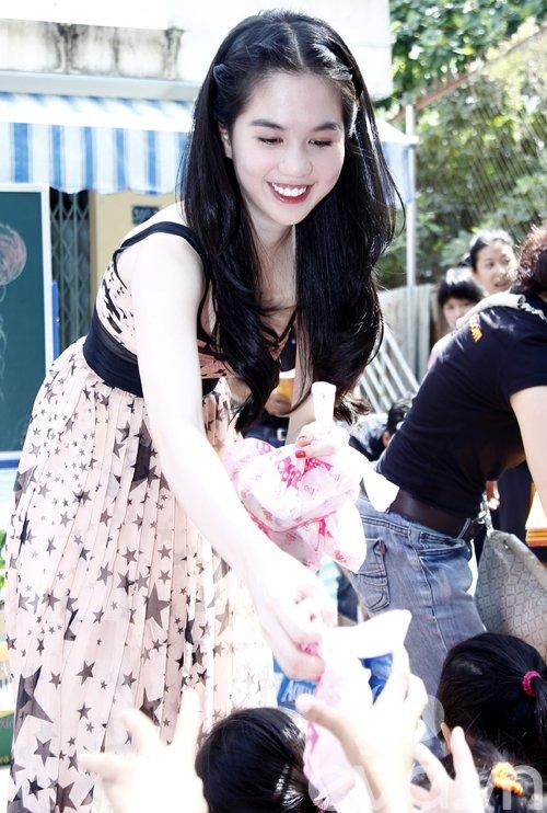 Ngọc Trinh 2013,Siêu mẫu Ngọc Trinh,Nữ hoàng nội y