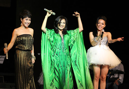 The Voice 2013,Giọng Hát Việt 2013,Diva Hồng Nhung,Mỹ Linh,Đàm Vĩnh Hưng 2013,Nhạc sĩ Quốc Trung,vòng Đối đầu The Voice