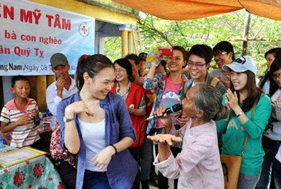 Khoảnh khắc sao Việt,Mỹ Tâm,Đàm Vĩnh Hưng,Hồ Ngọc Hà,Thanh Hằng