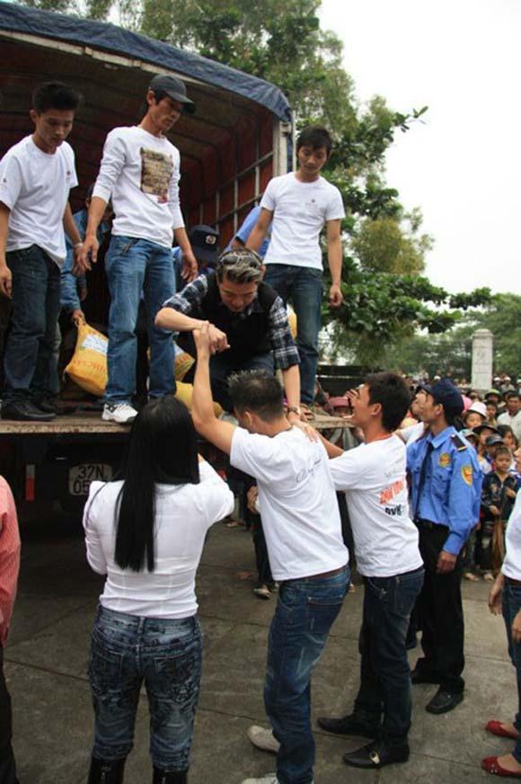 Khoảnh khắc sao Việt,Mỹ Tâm,Đàm Vĩnh Hưng,Hồ Ngọc Hà,Thanh Hằng