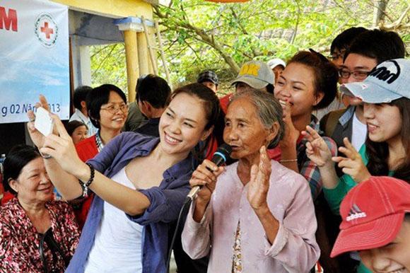 Khoảnh khắc sao Việt,Mỹ Tâm,Đàm Vĩnh Hưng,Hồ Ngọc Hà,Thanh Hằng