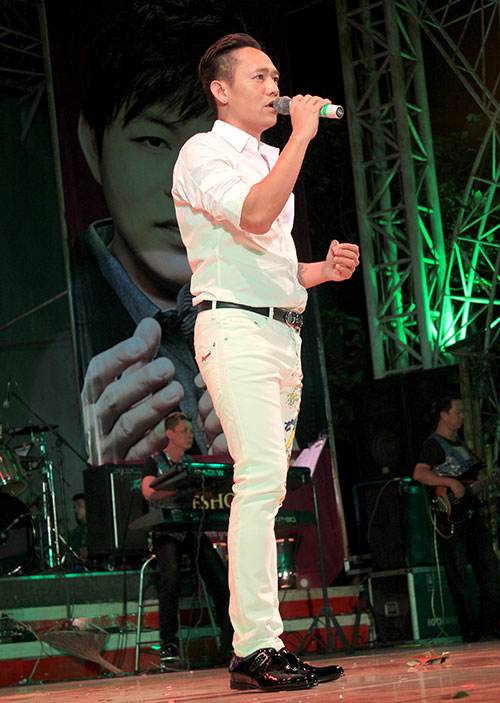 Quang Lê 2013,Ca sĩ Quang Lê,Phi Nhung,Giao Linh