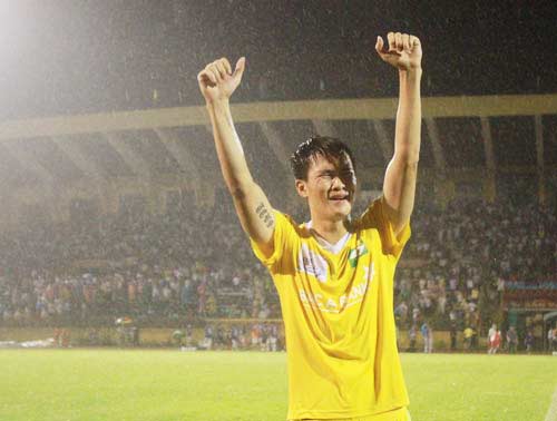 Thủy Tiên 2013,Ca sĩ Thủy Tiên,Công Vinh